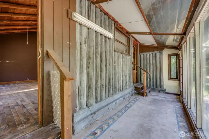 Enclodsed porch