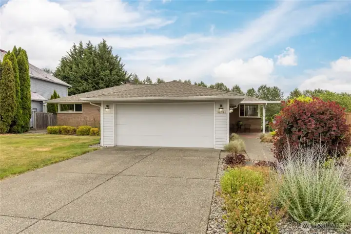 Welcome home to this beautifully updated, move-in-ready rambler with a full basement in the heart of Lea Hill.
