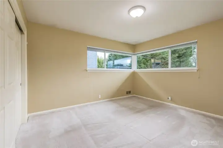 Second bedroom at the back of the house. Bedroom carpets are less than 2 years old!