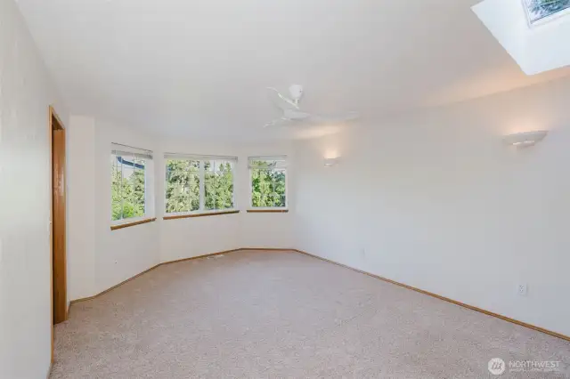 Upstairs Primary Bedroom