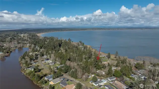 Lots are also very close to Duck Lake.