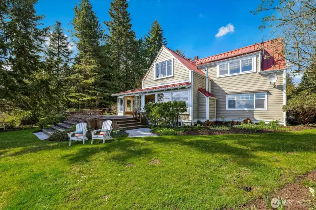 Lush Private Backyard Right on Puget Sound