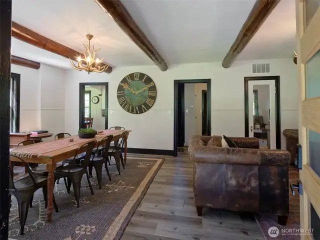 Entry/Foyer