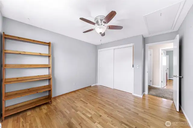 Upper bed