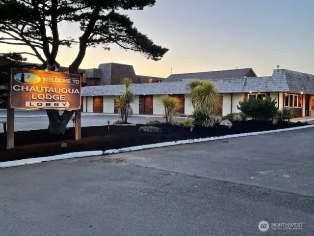 Welcome to Chautauqua Resort living