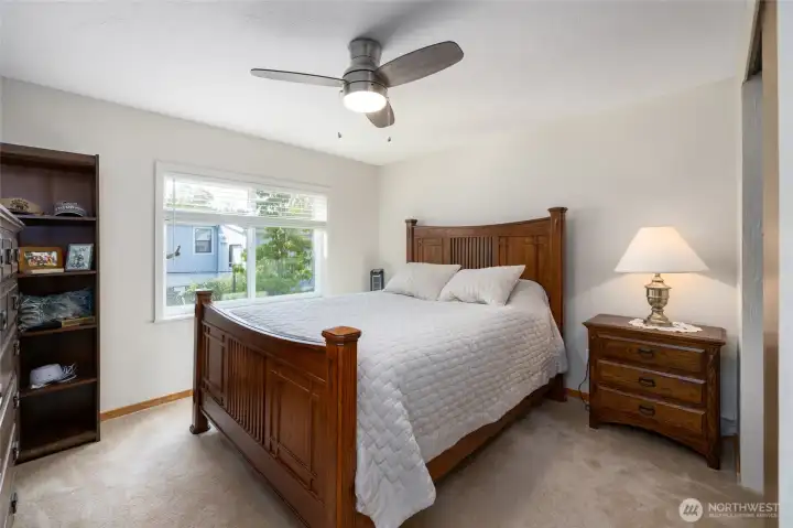 Guest bedroom #1