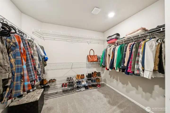 Look at the size of that closet in the primary!