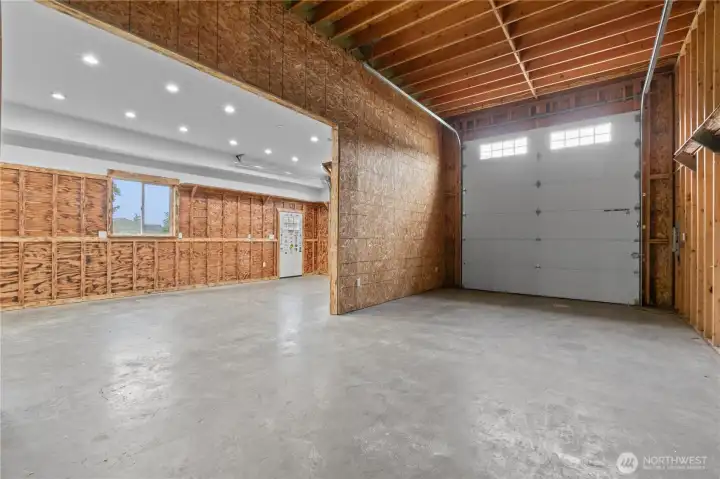 Bays open to each other inside the shop