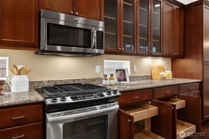 Pull out drawers in lower cabinets and pantry