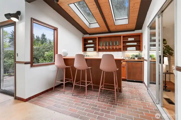 The wet bar off the pool.