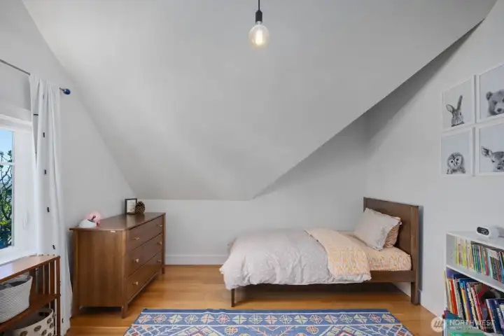 2nd floor bedroom