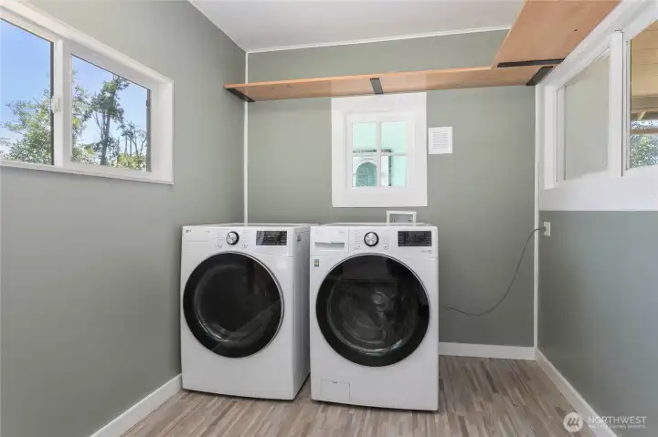 Additional wall storage - that is perfect for minimally used items Additional wall storage - that is perfect for minimally used items