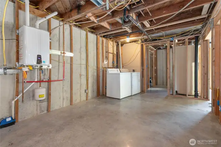 Yes, you see a heatless water tank Yes, you see a heatless water tank