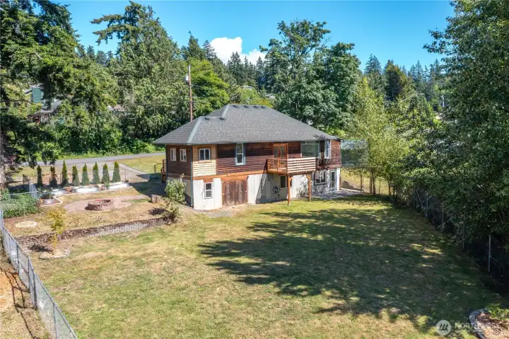 Large corner lot, privacy from neighbors and a ready to finish basement Large corner lot, privacy from neighbors and a ready to finish basement