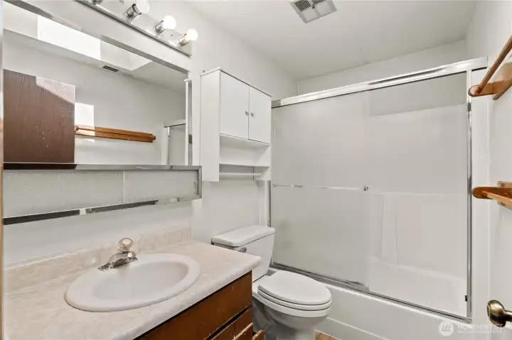 2nd Floor (main floor) full bathroom