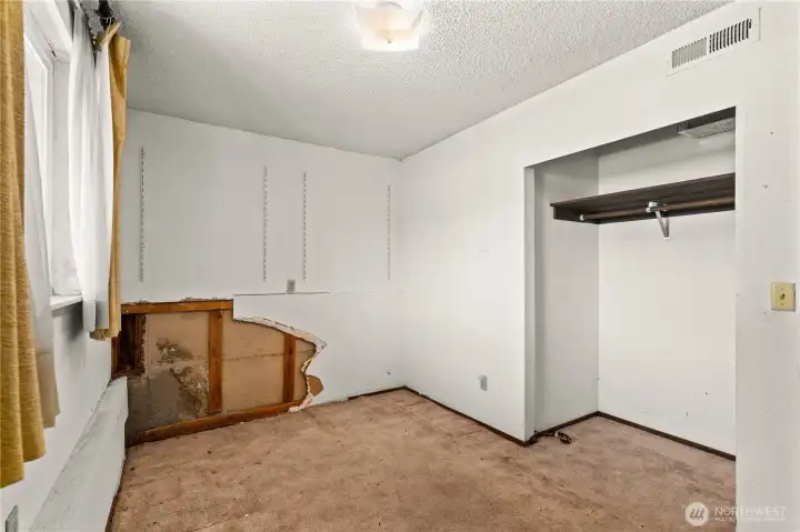 lower level bedroom 2