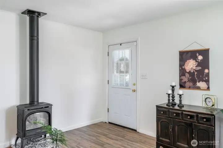 Small foot print+ newer gas fireplace= efficient comfort.