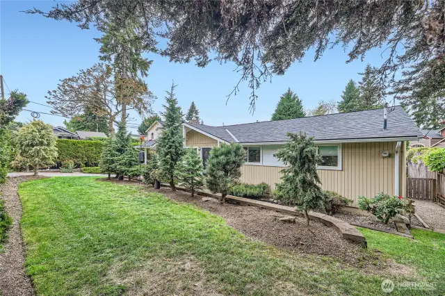 This convenient rambler offers 1,320 sq ft of cozy living space.