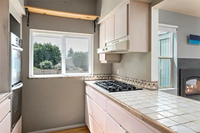 Chef's gas stove and more sunlight!