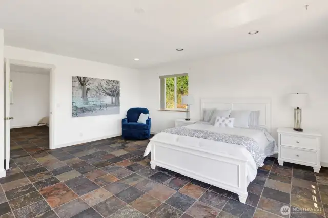upper main bedroom