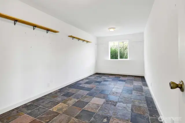 4th bedroom