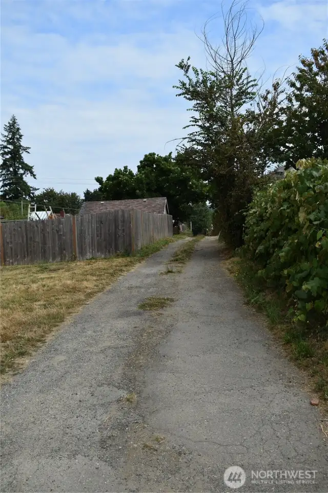 Alley to the North