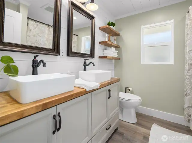 Double vanities; Full bath
