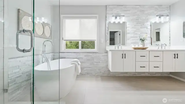 Brand New! 5 Piece Primary En- Suite.
