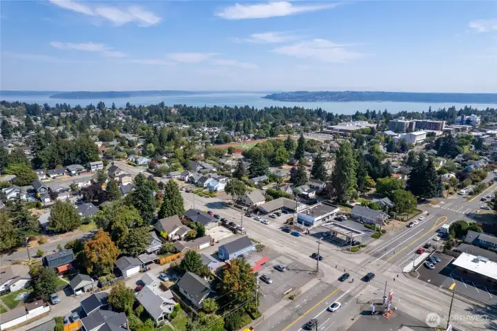 Walking distance to Proctor District