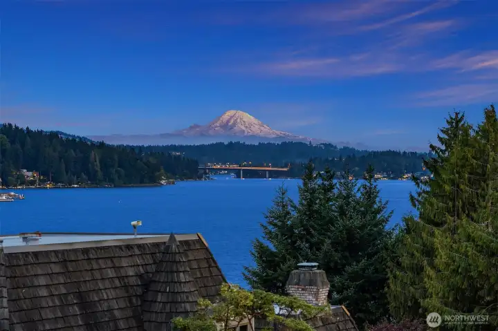 Enjoy gorgeous view of the lake and Mt. Rainier.