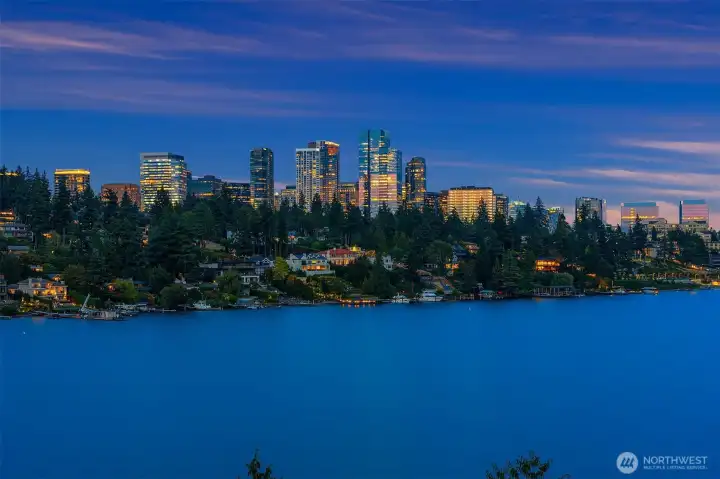 Rarely do you find the combination of the city, lake and mountain views all form one property.