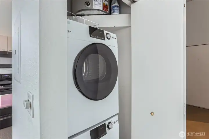 Newer washer and dryer stay. Newer water heater is from 2020.