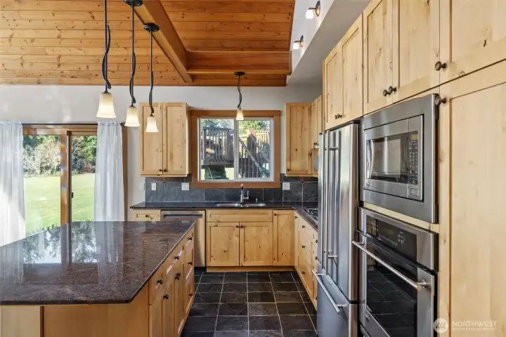 Chef's kitchen, ready for entertaining or just a wonderful meal at home.