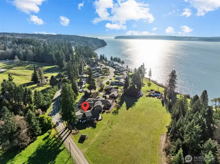 A very special south-end community known for its welcoming, kind-hearted neighbors who look out for each other. Enjoy annual events like community picnics and chili cook-offs, plus exclusive access to a private community beach.