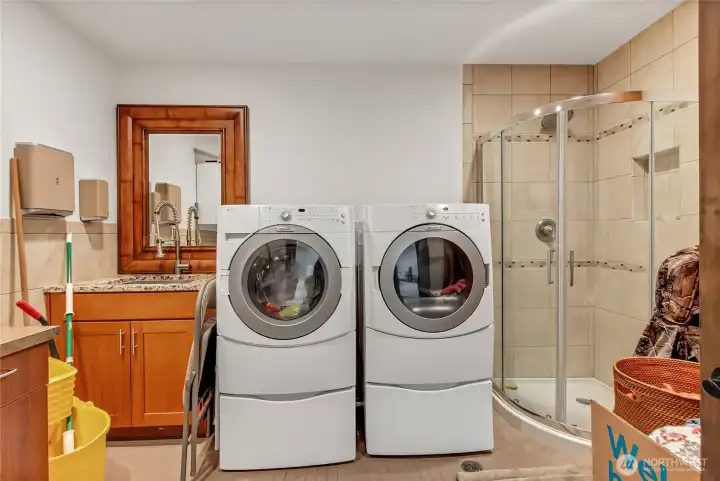 Restroom includes laundry and shower