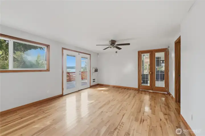 Primary suite upper level