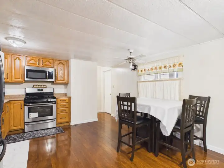 Images are virtually decluttered for presentation