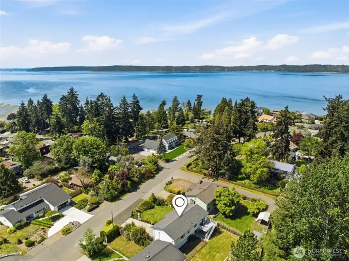 5 minute walk to the private community beach!