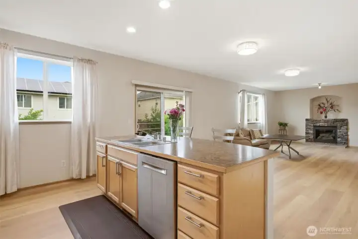 Kitchen overlooking the backyard