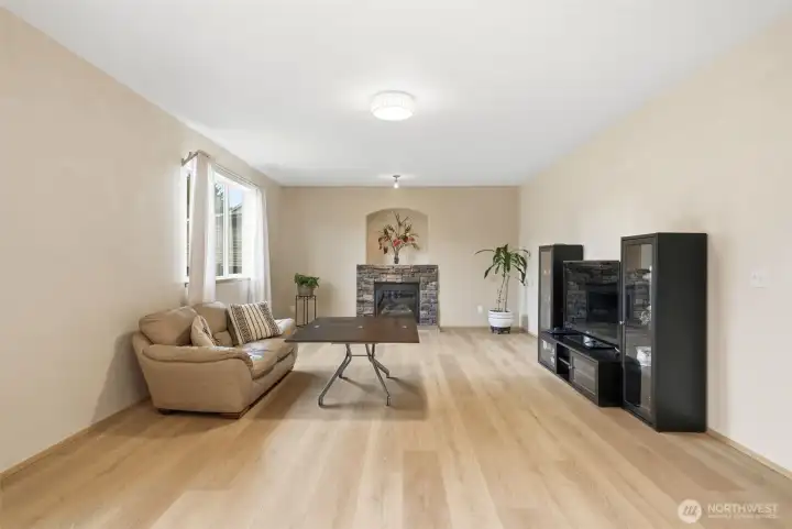 Extra large Living room