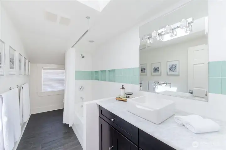 Full Bathroom (Main Home Upper)
