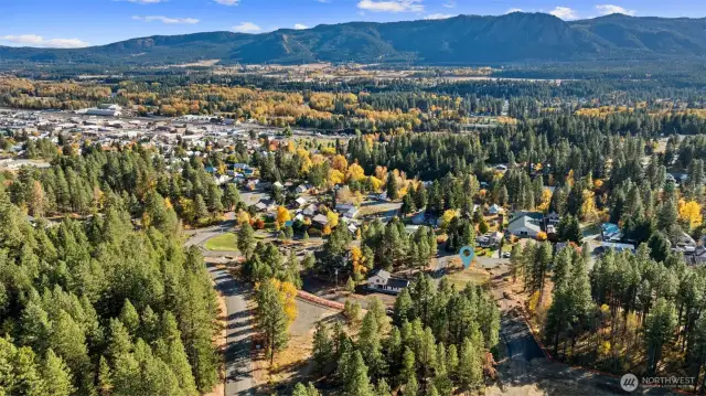 Photos, plans and elevations may be examples representing the community, community amenities, homes or artist’s renderings that may not accurately represent the actual condition of a homesite or home as constructed, and may also contain options and upgrades which are not included in the sale. Trailside Homes reserves the right to make changes to floor plans, specifications, dimensions, design and elevations without prior notice. Stated dimensions and square footage, if applicable, are estimated and should not be used as representations of the home’s actual size.