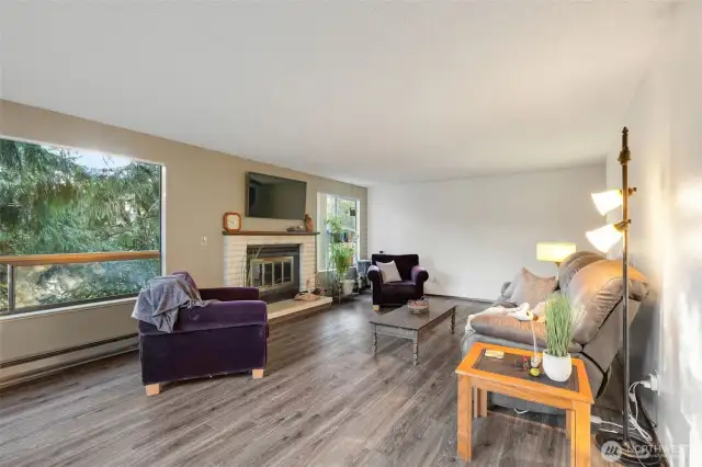 Light and bright, this is one of the largest living rooms in HP!