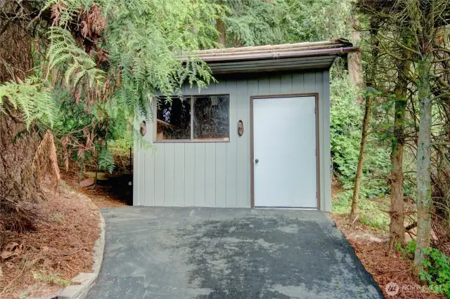 Hidden utility shed