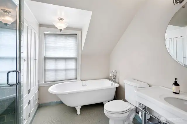 Primary ensuite with steam shower.