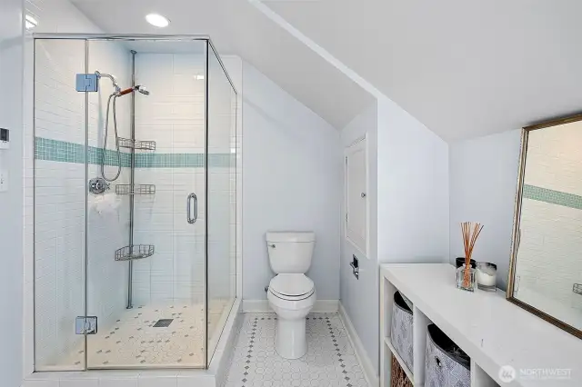 3rd bedroom ensuite.