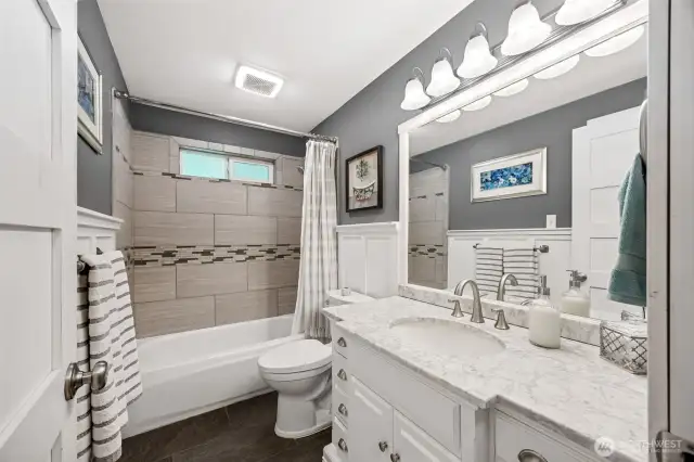 Main floor full bath