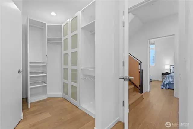 Large WIC with organization