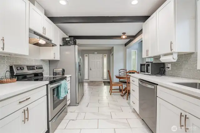 Galley style for your chef's dream!