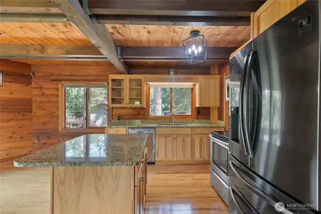 Kitchen, hickory cabinets